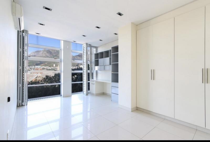 2 Bedroom Property for Sale in Cape Town City Centre Western Cape